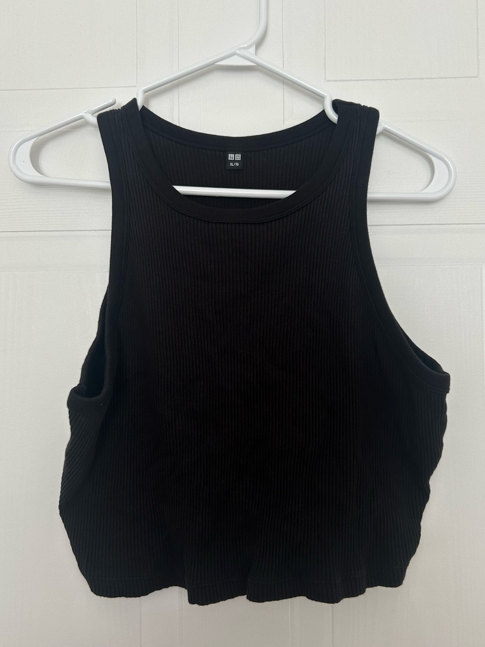 Uniqlo Black Ribbed Sleeveless Tank Top